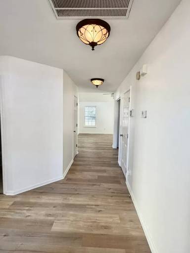 Main picture of 93 Mollies Ct