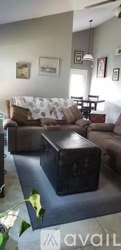 Main picture of 4668 Beacham St