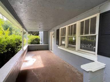 Main picture of 301 7th Ave NW