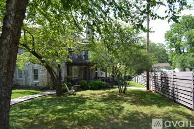Main picture of 126 Park Ct & 289 Shenandoah Dr