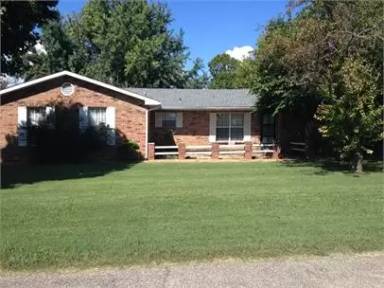 Main picture of 602 Lawrence St