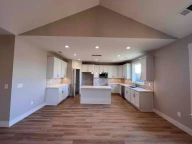 Main picture of 514 Hillview Knoll Ln