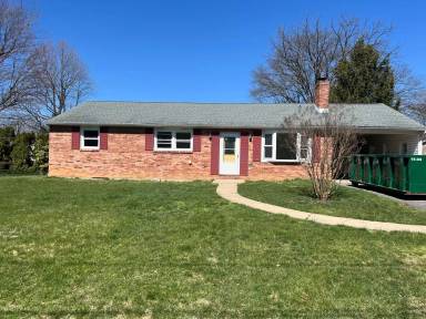 Main picture of 209 Avon Dr