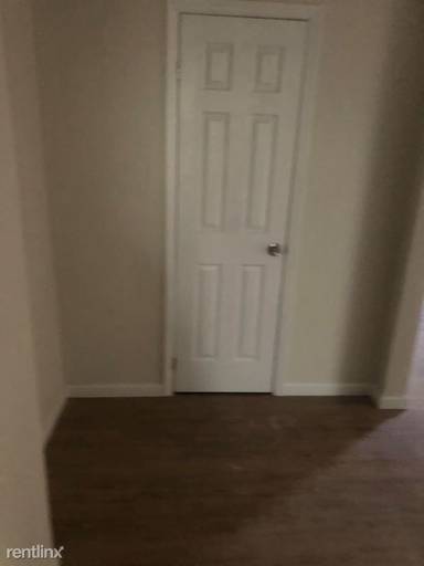 Main picture of 2100 Anthony Ave