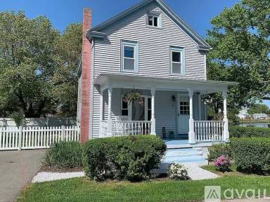 Main picture of 11 Lowe Ave