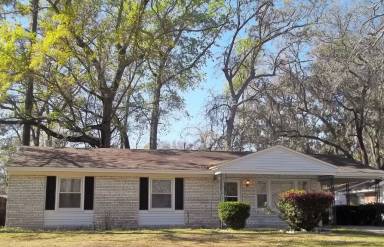 Main picture of 119 Burbank Blvd