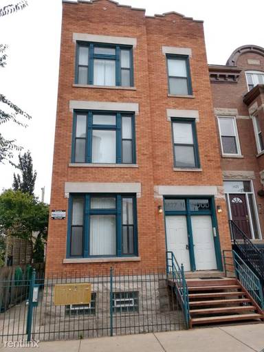 Main picture of 1427 N Wood St