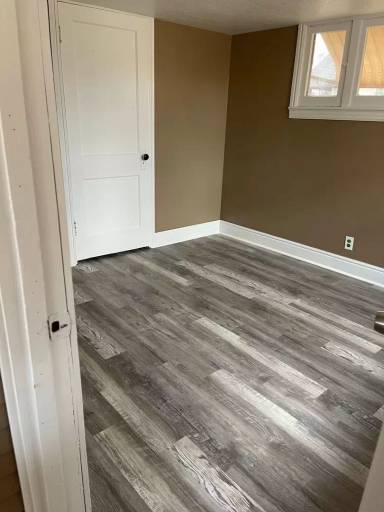 Main picture of 622 W 3rd St