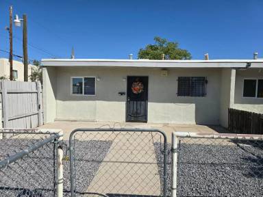 Main picture of 545 Alvarado Dr SE