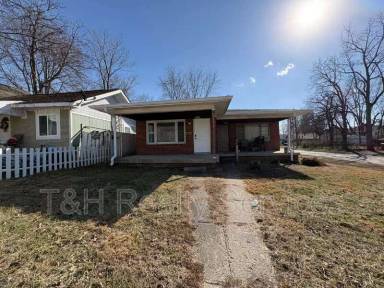 Main picture of 1261 W 32nd St