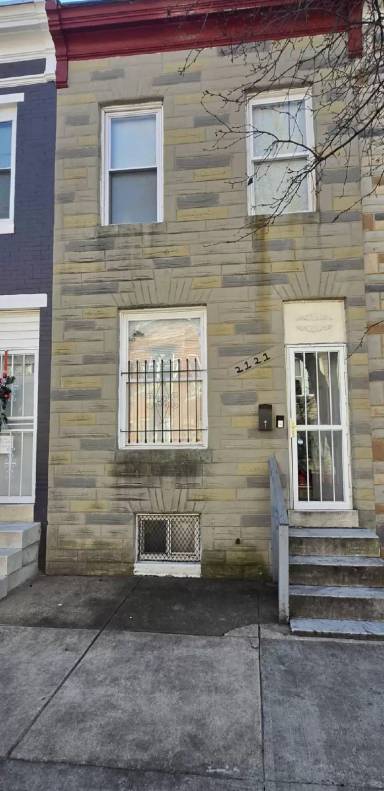 Main picture of 2121 W Fairmount Ave