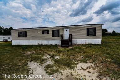 Main picture of 390 S Chavis Rd