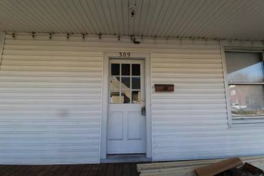 Main picture of 309 Chicago Ave