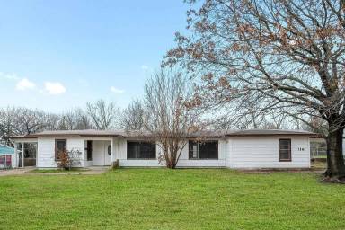 Main picture of 116 Vandenburg Dr