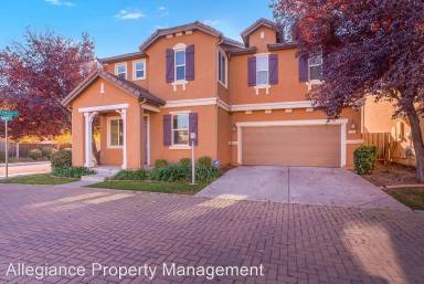 Main picture of 9 Pompano Pl