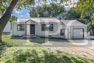 Main picture of 7830 Donnelly Ave