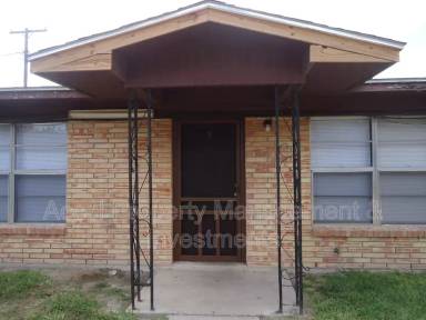 Main picture of 2401 Gumwood Ave