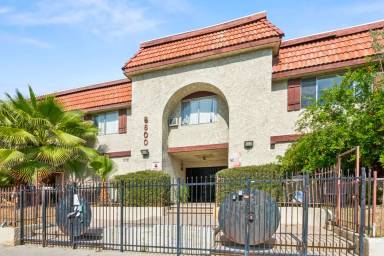 Main picture of 8800 Cedros Ave