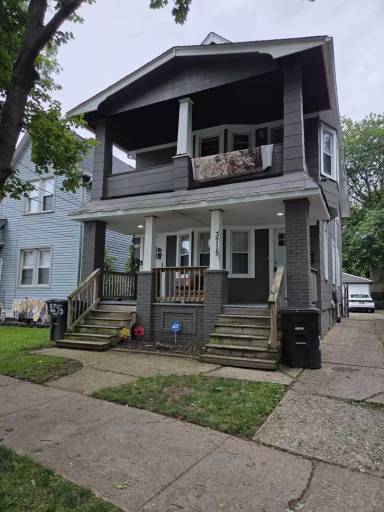 Main picture of 3715 W 39th St