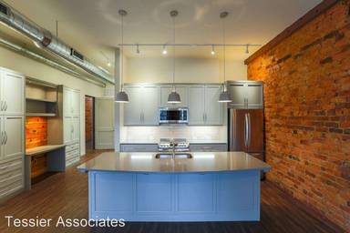 Main picture of 27 Biltmore Ave