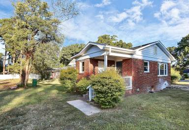 Main picture of 3463 Meredith Ave