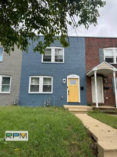 Main picture of 916 Stoll St