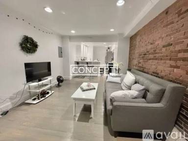 Main picture of 127 Saint Botolph St