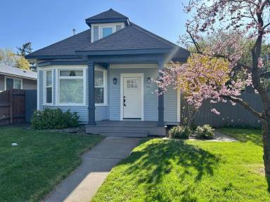Main picture of 302 S Anderson St