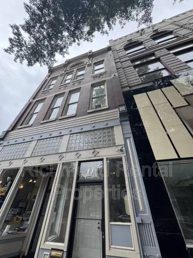 Main picture of 11 E Broad St