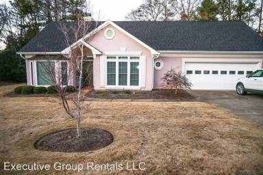 Main picture of 4847 Champions Way