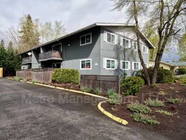 Main picture of 3815 SE 122nd Ave