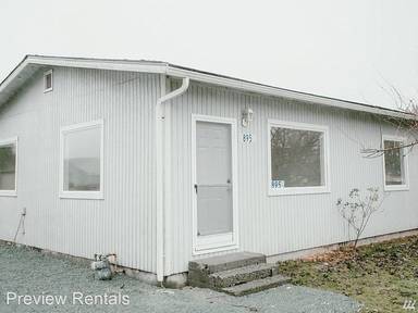 Main picture of 895 Cook Rd