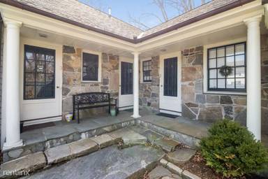 Main picture of 11 Washington Rd