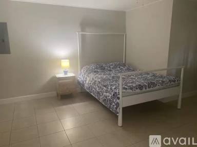 Main picture of 1 N Golfview Rd