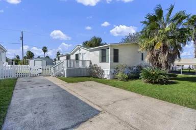 Main picture of 5102 Barbados Calle
