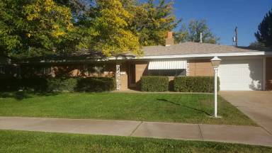 Main picture of 2207 S Union Ave