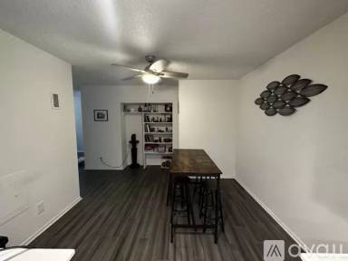 Main picture of Highpointe Condominium