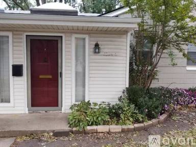 Main picture of 1324 E 38th Pl