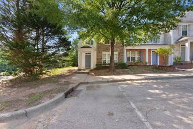 Main picture of 516 Walnut Woods Dr