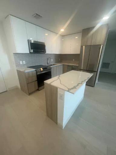 Main picture of 1822 S Young Cir Apartments