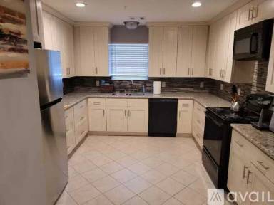 Main picture of 5038 Mallow St