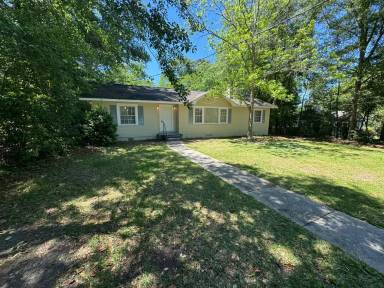 Main picture of 418 S Pontiac Ave