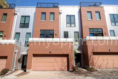 Main picture of 905 S 10th Ct