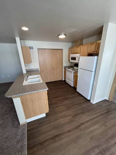 Main picture of Sagecrest Apartments