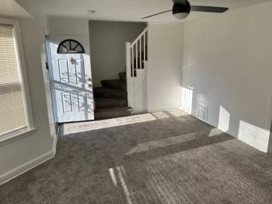 Main picture of 10600 S Rhodes Ave
