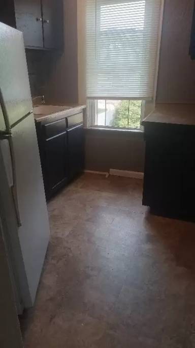 Main picture of 326 W 5th St