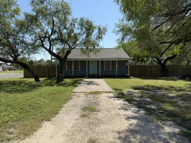Main picture of 603 W Avenue F