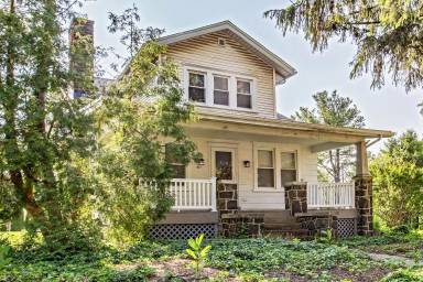 Main picture of 1001 Marsh Rd