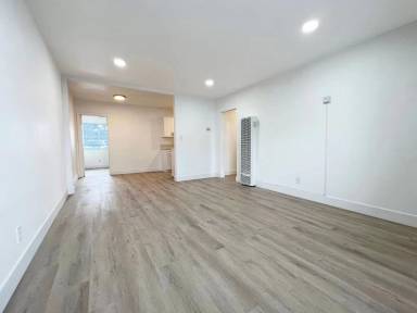 Main picture of 1350 Walnut Ave