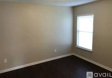 Main picture of 7018 Shady Pine St W